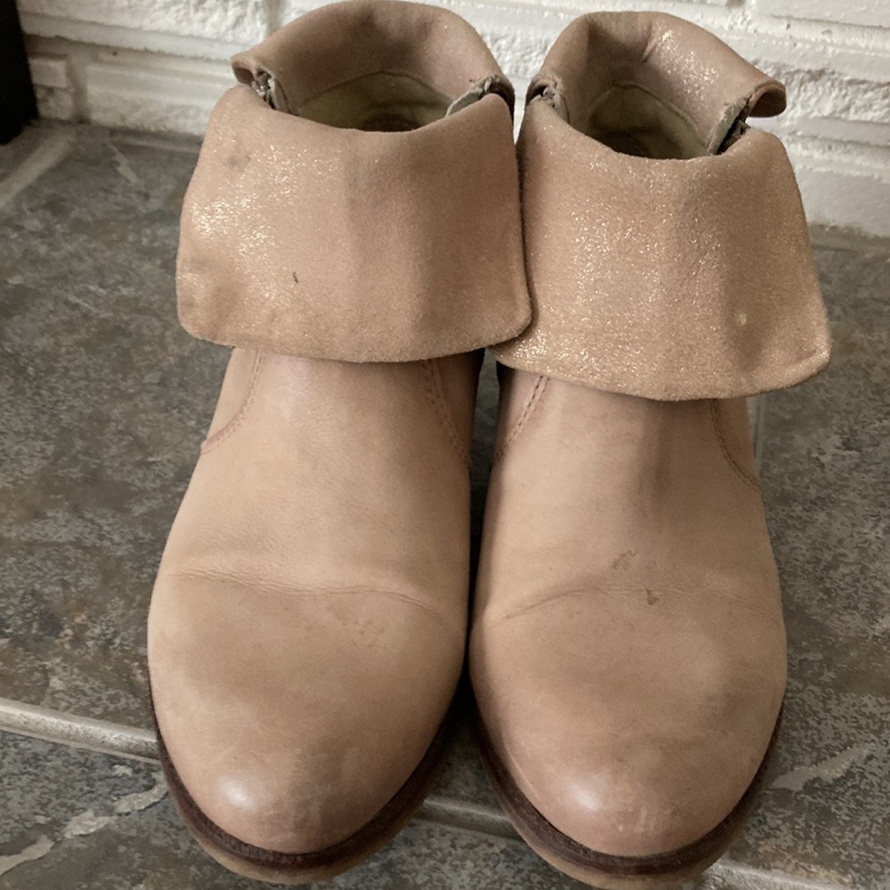 Stylish Tan Ankle Boots with Studded Detail - Picture 7 of 14